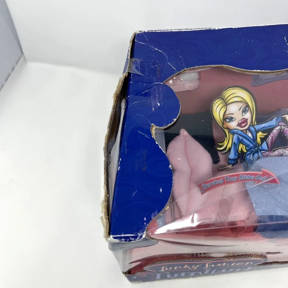 MGA Funky Fashion Furniture For Bratz Beauty Bed Vtg‎ 2002